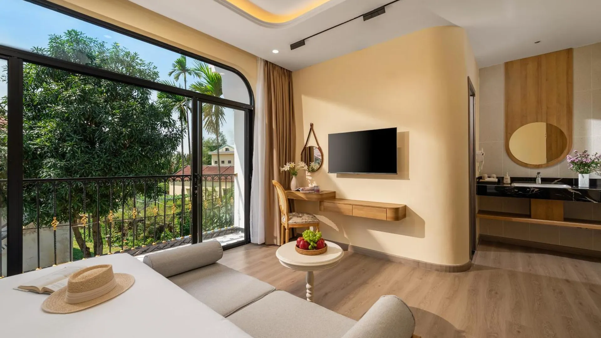 Naraco Homestay هوي ان
