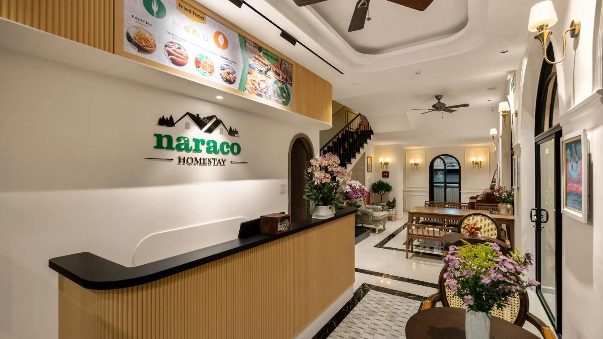 Naraco Homestay هوي ان
